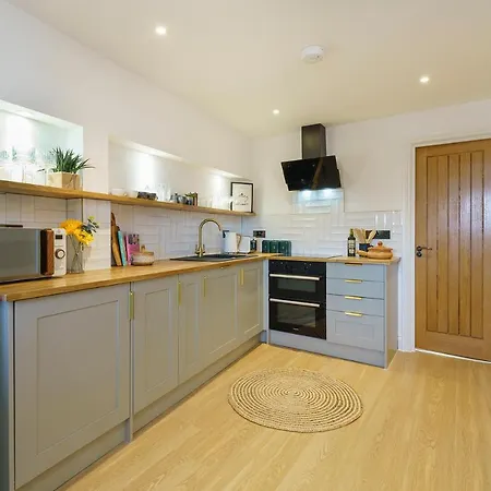 Evergreen - 2 Bed Luxury Apartment By Mint Stays Bristol Exterior photo