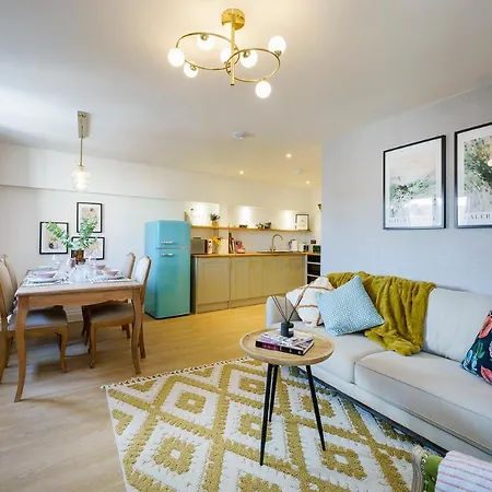 Evergreen - 2 Bed Luxury Apartment By Mint Stays Bristol Exterior photo